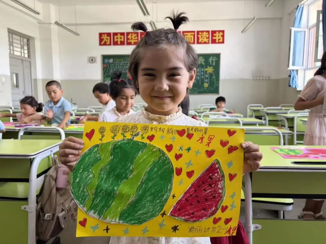 从济南到喀什，山东工艺美术学院青年以“同心·同语·同画·同行”助力文化润疆